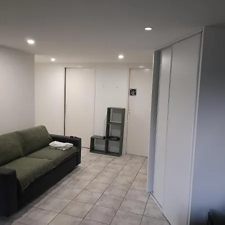 A 5 Mns Du Puy De Dome Avec Vue Imprenable Rez De Jardin 24m2 Neuf A Laschamps * Saint-Genès-Champanelle