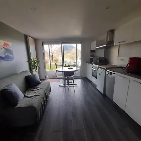 A 5 Mns Du Puy De Dome Avec Vue Imprenable Rez De Jardin 24m2 Neuf A Laschamps *