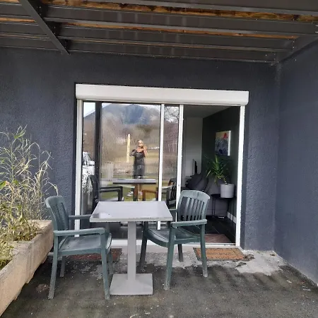 A 5 Mns Du Puy De Dome Avec Vue Imprenable Rez De Jardin 24m2 Neuf A Laschamps *